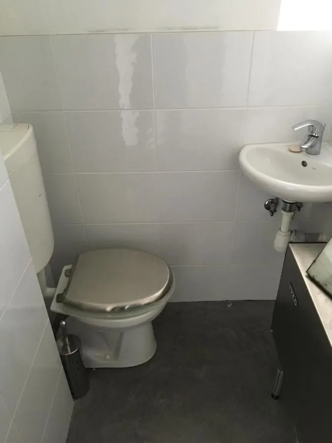 Homestay Ciche Pokoje W Domu Przy Parku Krajobrazowym Apartment Warsaw